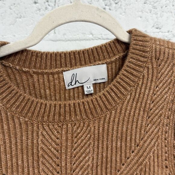 Women's Brown Sweater DH - Size Medium - NEVER WORN - Cozy Sweater - Picture 2 of 4